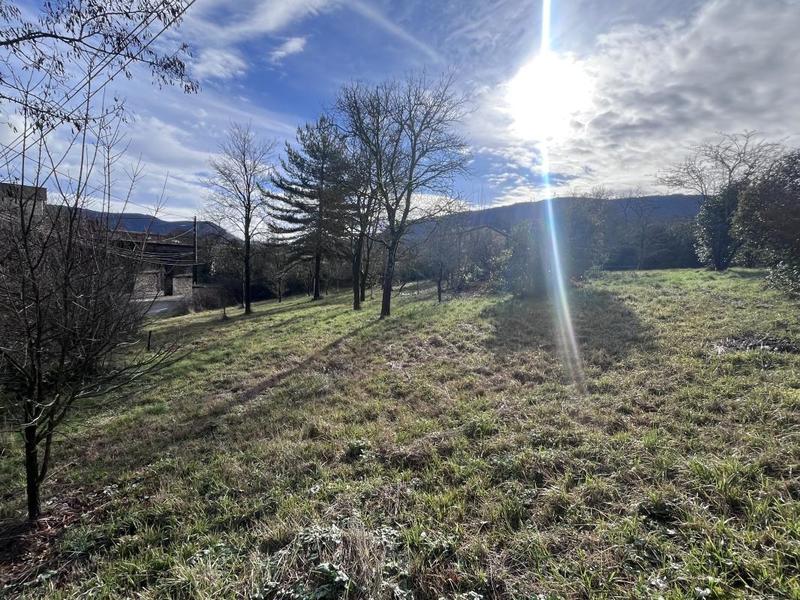 Terrain constructible - 660 m²