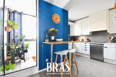 Appartement - 100 m² - 4 pièces