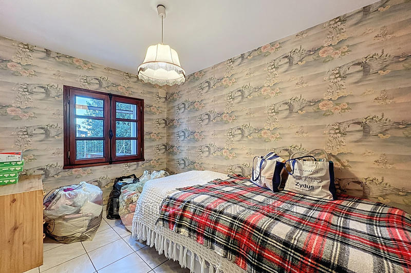 Maison - 210 m² - 8 pièces