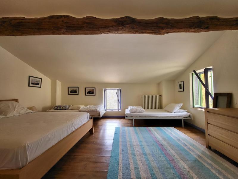 Maison - 360 m² - 11 pièces