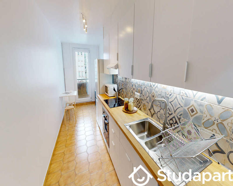 Chambre - 80 m² - 1 pièce