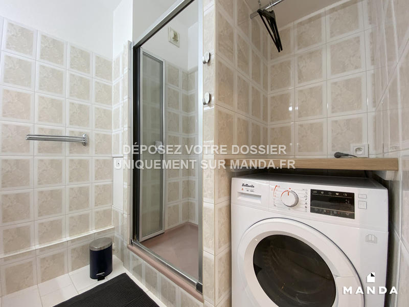 Chambre - 11 m² - 5 pièces