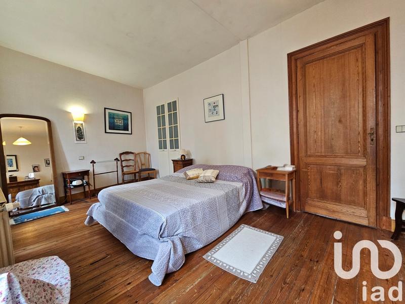 Maison - 170 m² - 9 pièces