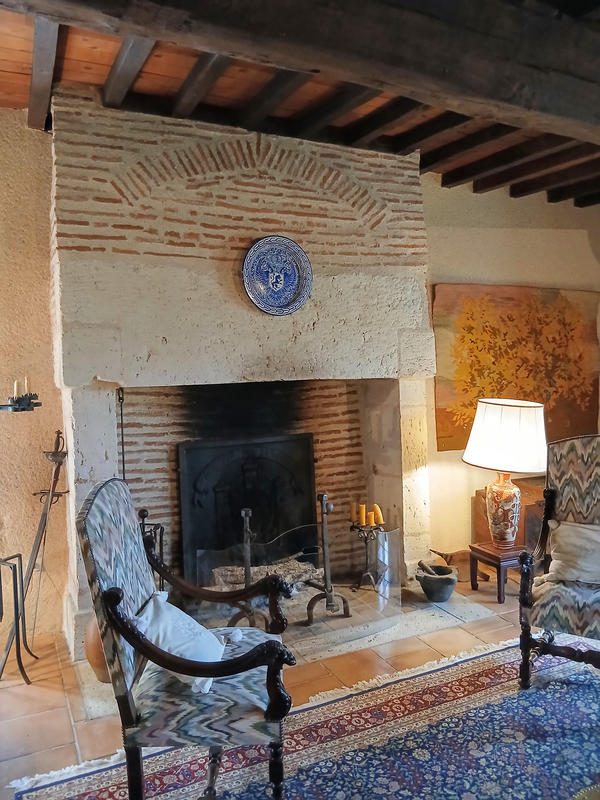 Maison - 955 m² - 23 pièces