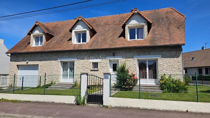 Maison - 170 m² - 9 pièces