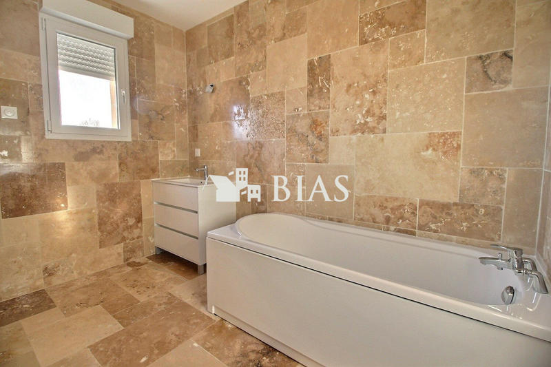 Maison - 137 m² - 5 pièces