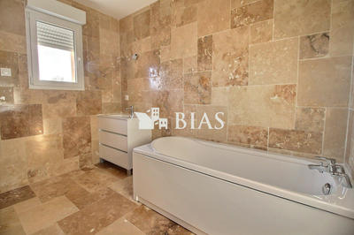 Maison - 137 m² - 5 pièces