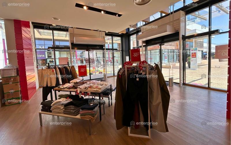 Local commercial - 347 m²