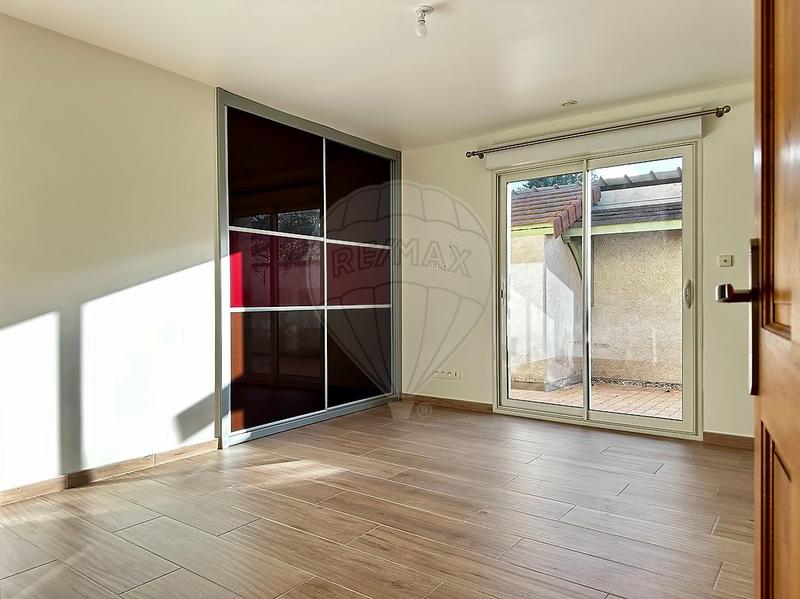 Pavillon - 225 m² - 9 pièces