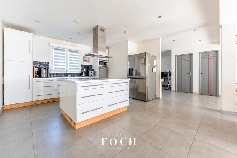 Maison - 142 m² - 5 pièces