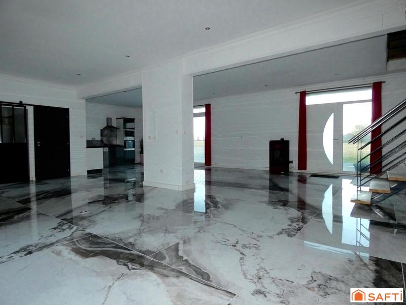 Maison - 197 m² - 6 pièces