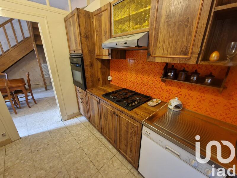 Maison - 195 m² - 9 pièces