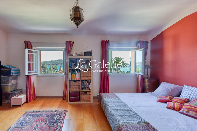 Maison ancienne - 250 m² - 9 pièces