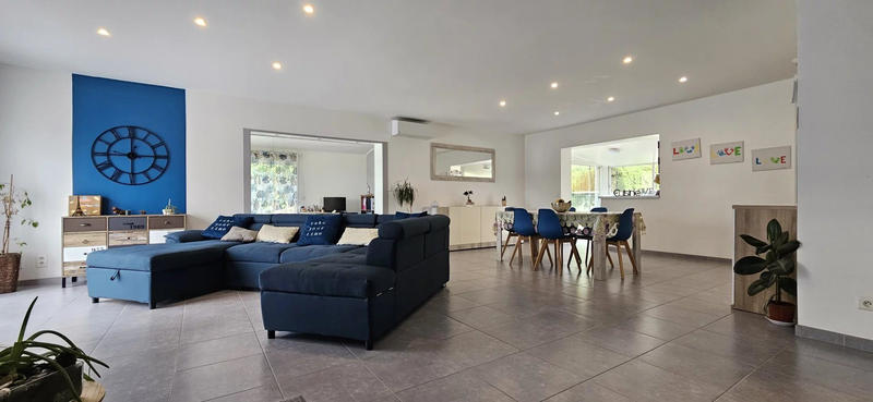 Maison - 167 m² - 7 pièces