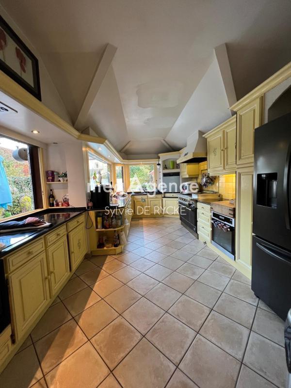 Maison - 367 m² - 9 pièces