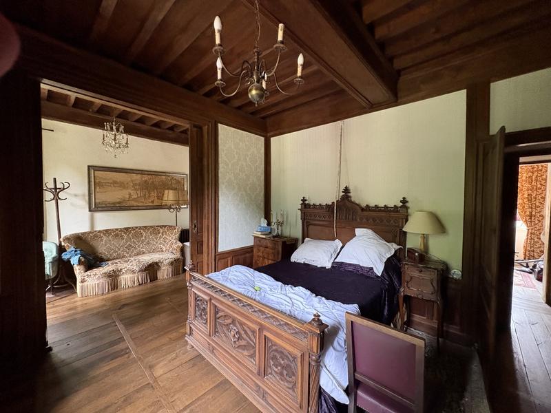 Maison - 512 m² - 15 pièces