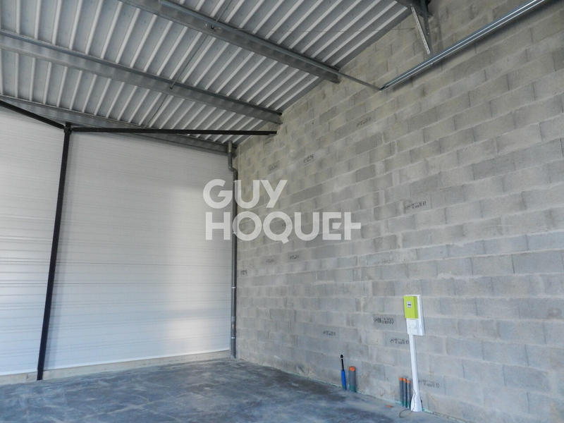 Local d'activité / Entrepôt - 187 m²