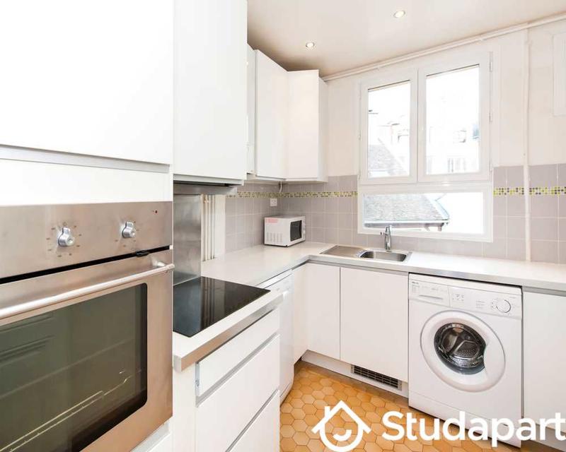 Chambre - 70 m² - 1 pièce