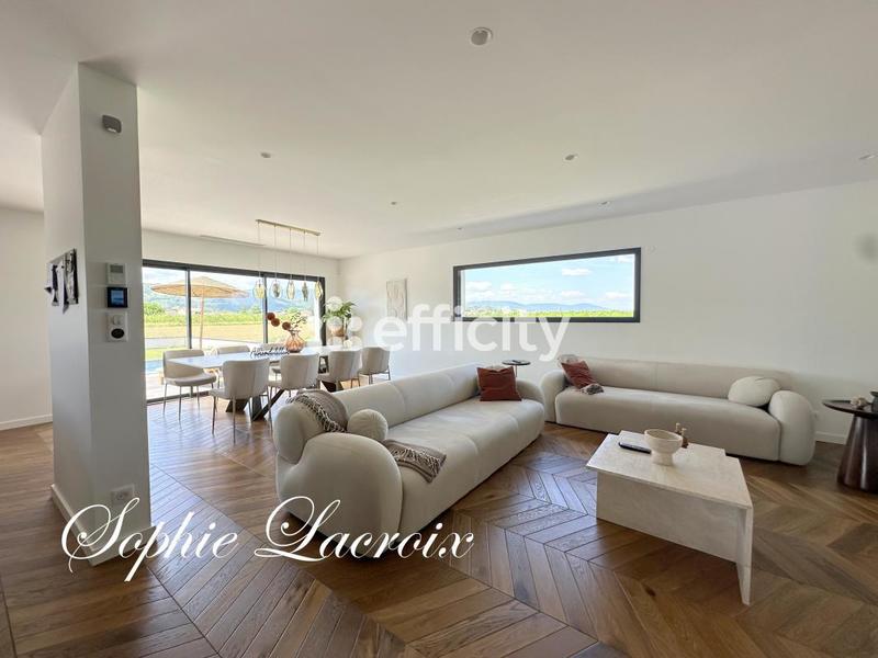 Maison - 191 m² - 7 pièces