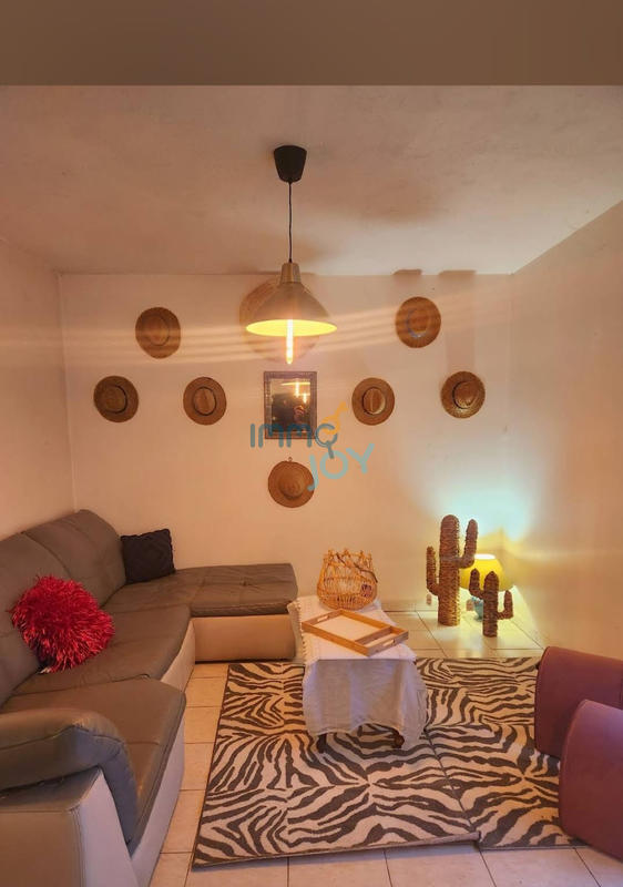 Propriété - 250 m² - 11 pièces