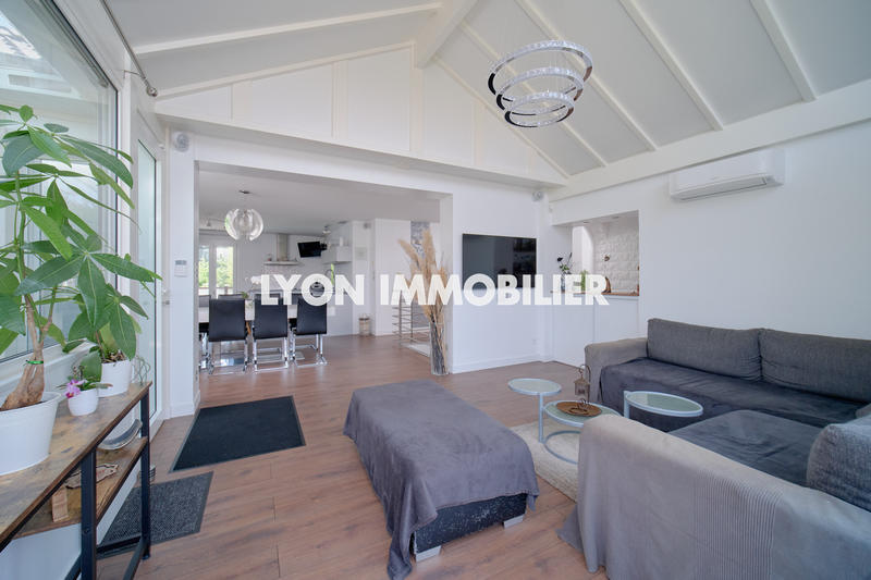 Maison - 187 m² - 7 pièces