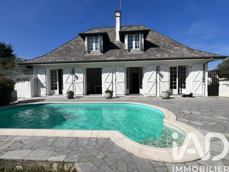 Maison - 143 m² - 6 pièces