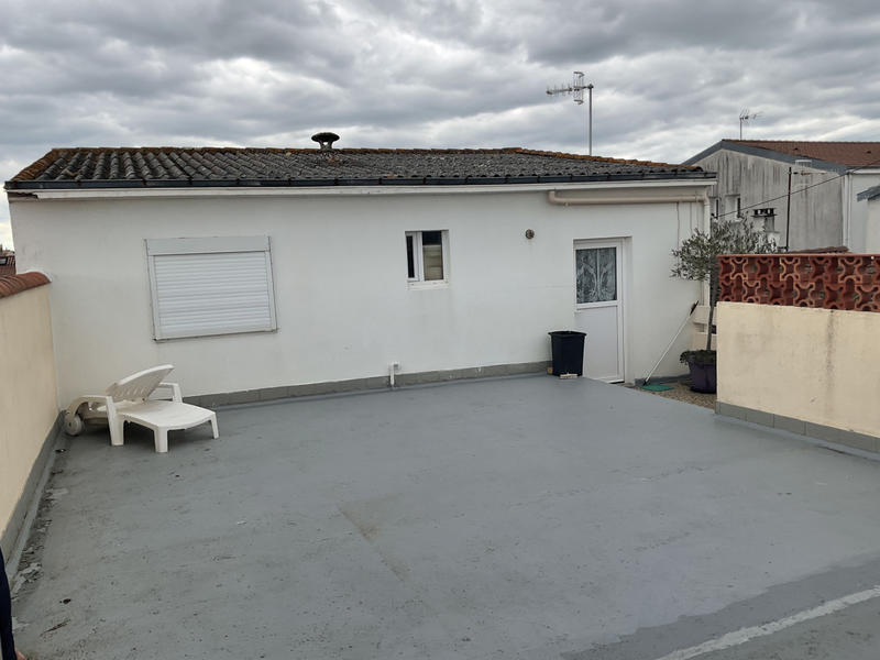 Immeuble - 98 m² - 7 pièces