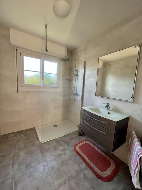 Maison traditionnelle - 120 m² - 4 pièces