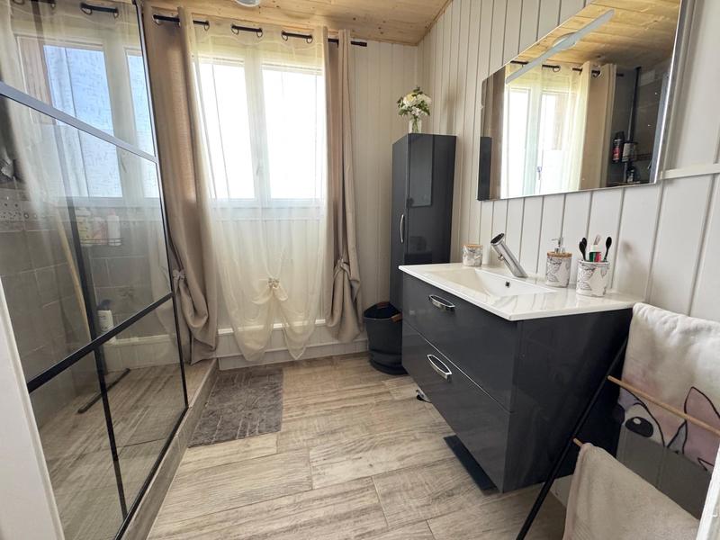 Maison - 177 m² - 7 pièces