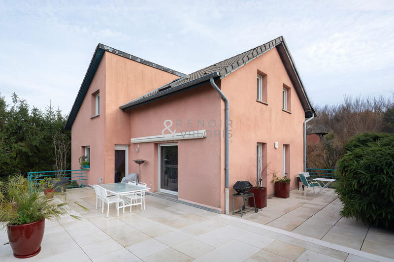 Maison - 195 m² - 7 pièces