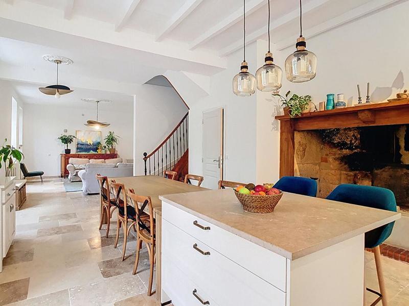 Maison - 200 m² - 7 pièces