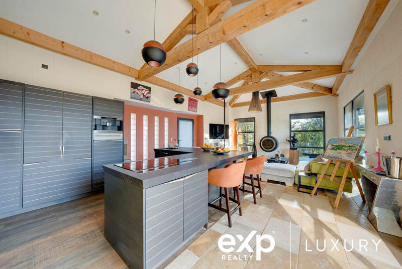 Maison contemporaine - 289 m² - 6 pièces