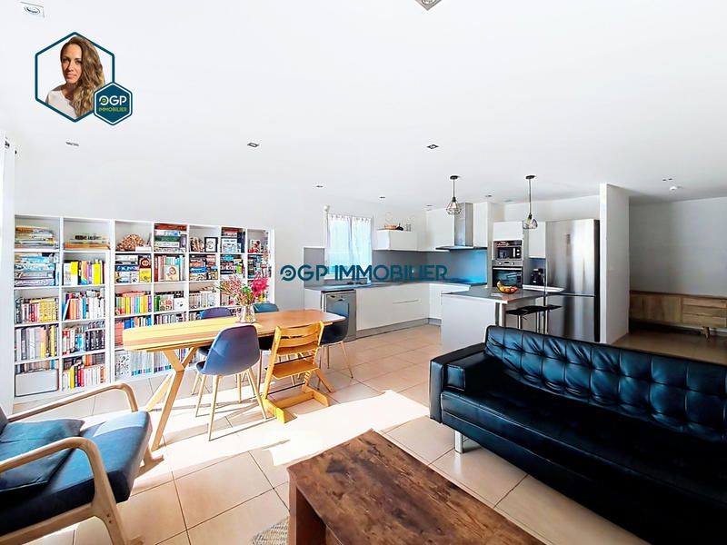 Maison - 93 m² - 4 pièces