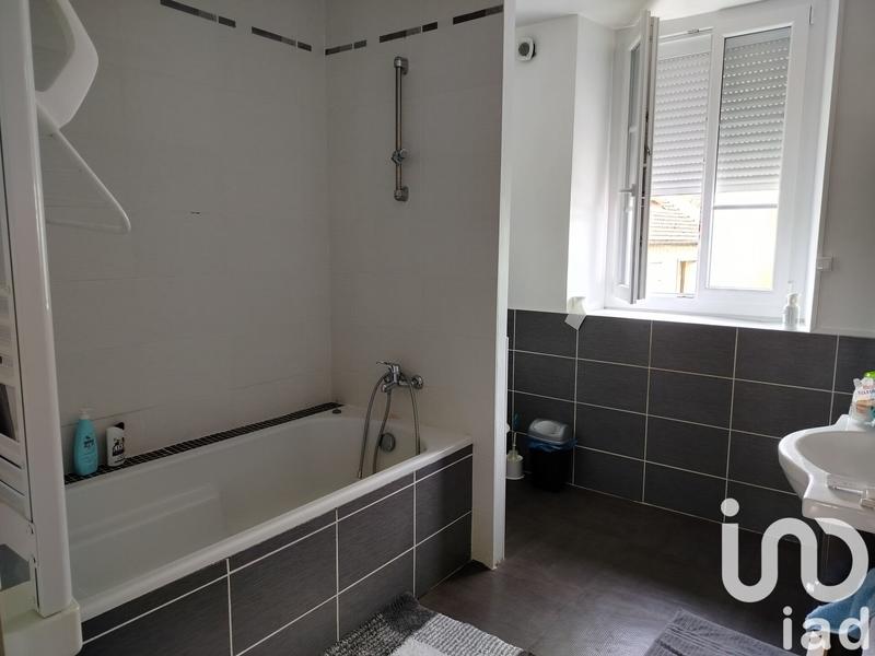 Maison - 246 m² - 7 pièces