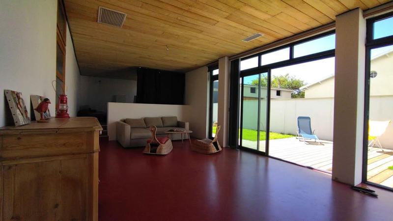 Maison - 410 m² - 6 pièces