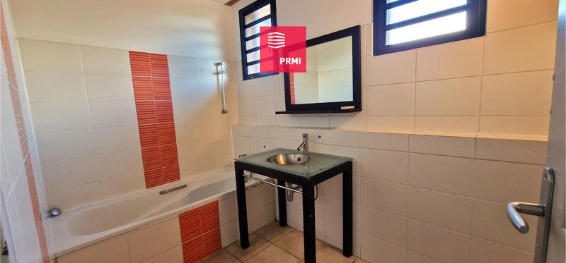 Maison - 97 m² - 5 pièces