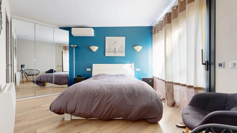 Maison - 220 m² - 5 pièces