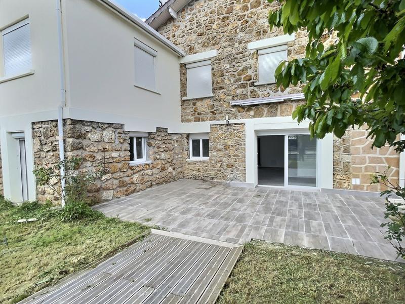 Maison en pierre - 193 m² - 6 pièces