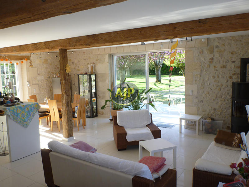 Maison - 540 m² - 15 pièces