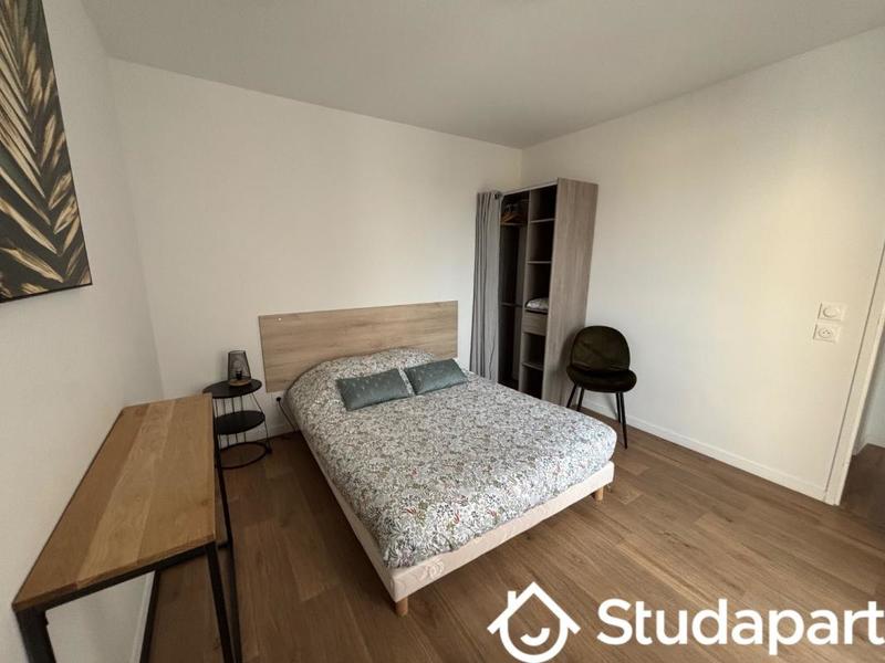 Chambre - 14 m² - 1 pièce