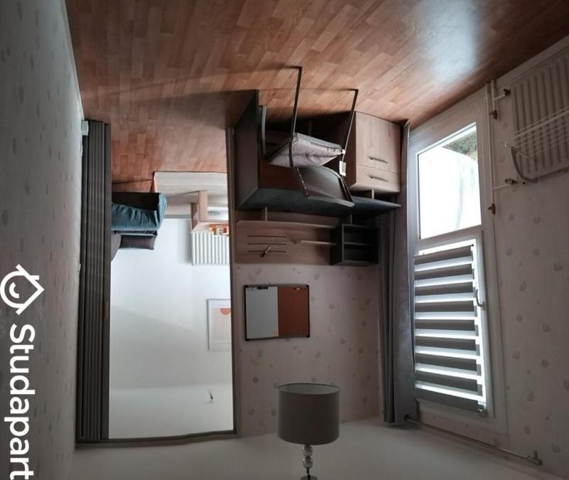 Chambre - 9 m² - 1 pièce