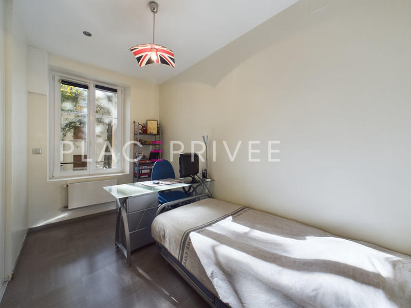 Maison - 185 m² - 7 pièces