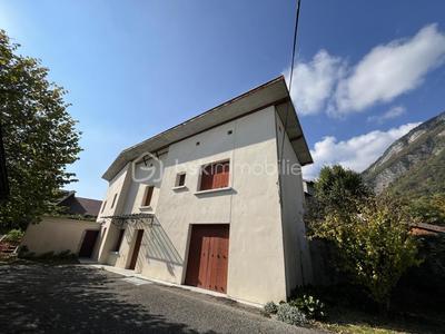 Maison - 102 m² - 5 pièces