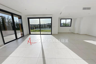 Maison - 155 m² - 5 pièces