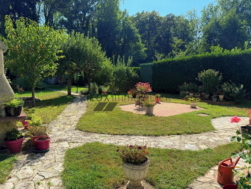 Propriété - 115 m² - 6 pièces