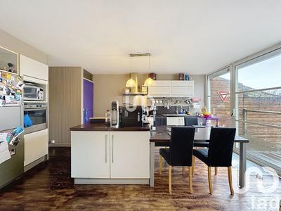 Maison - 186 m² - 8 pièces