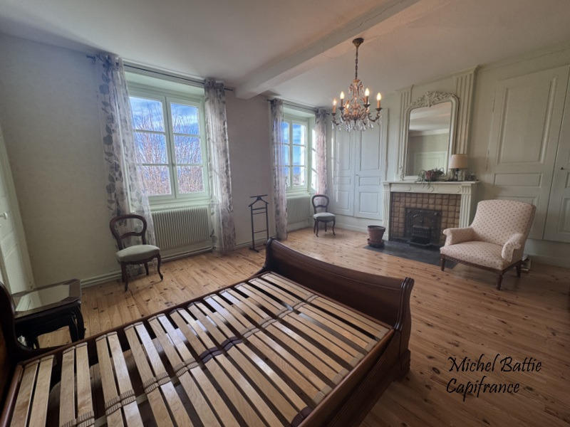 Maison bourgeoise - 202 m² - 6 pièces