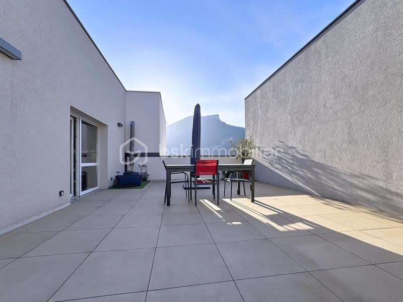 Appartement - 81 m² - 4 pièces