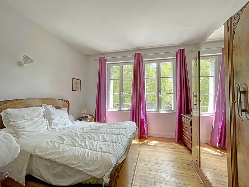 Maison - 180 m² - 6 pièces