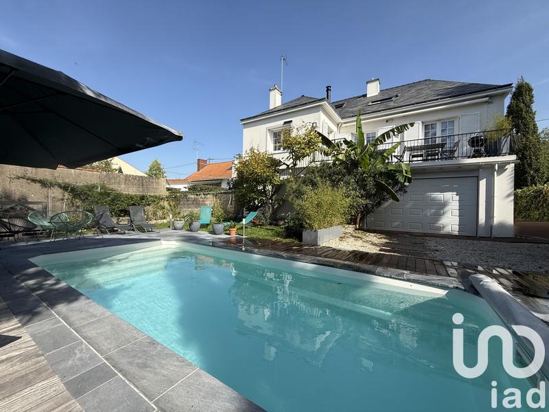 Maison - 170 m² - 9 pièces